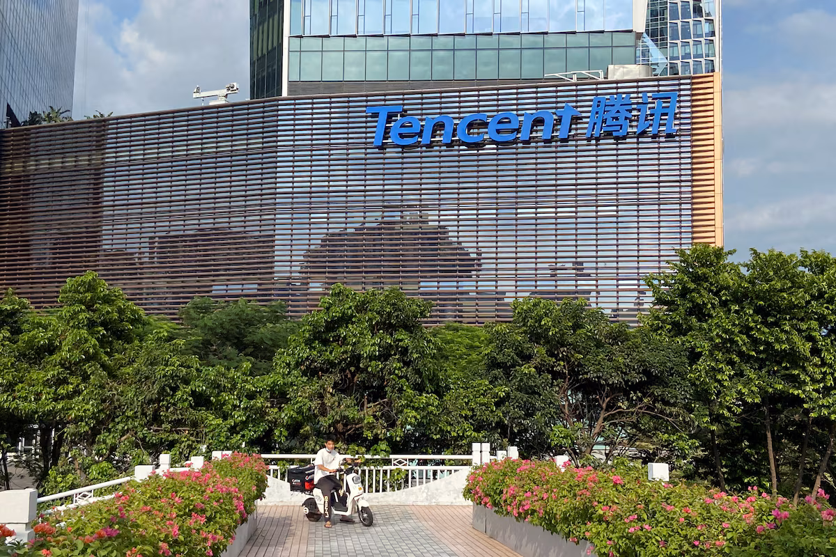 China Denda Tencent RM650k kerana Kandungan Lucah di QQ ‘Little World’