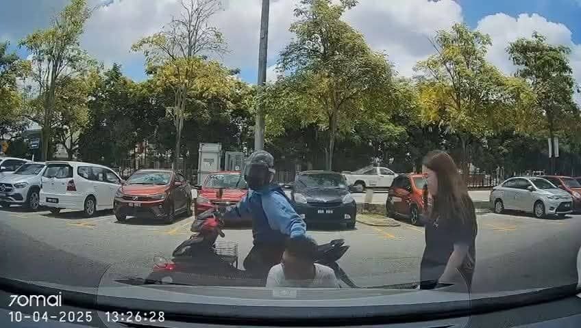 Cetus Perlanggaran Untuk Ragut Rantai Emas di Setia Alam