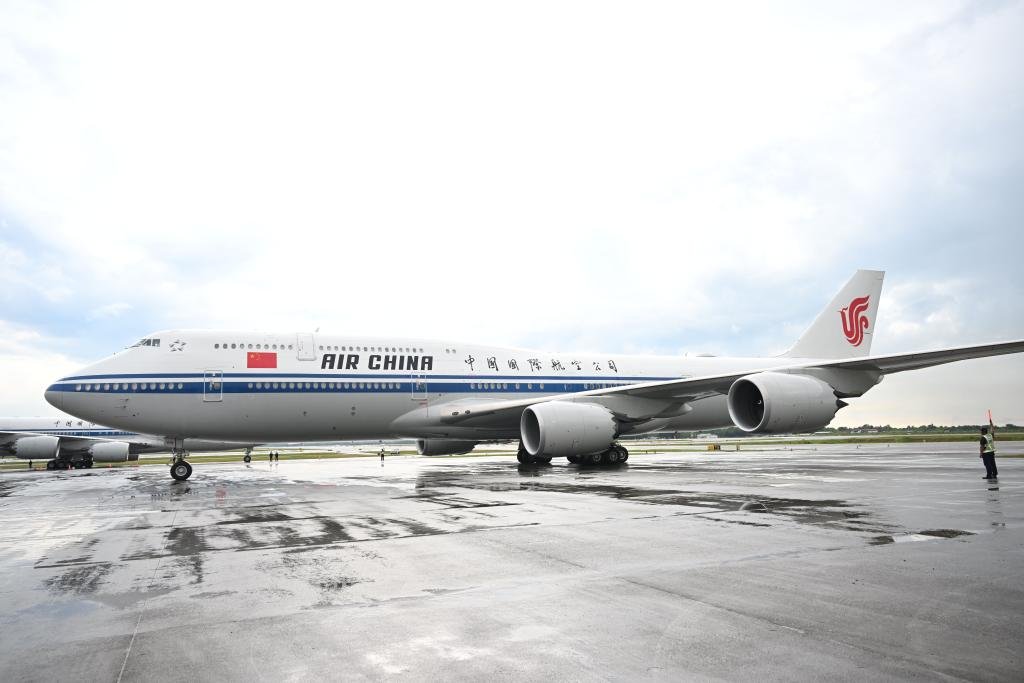 Pesawat Rasmi Presiden China: Boeing 747-8