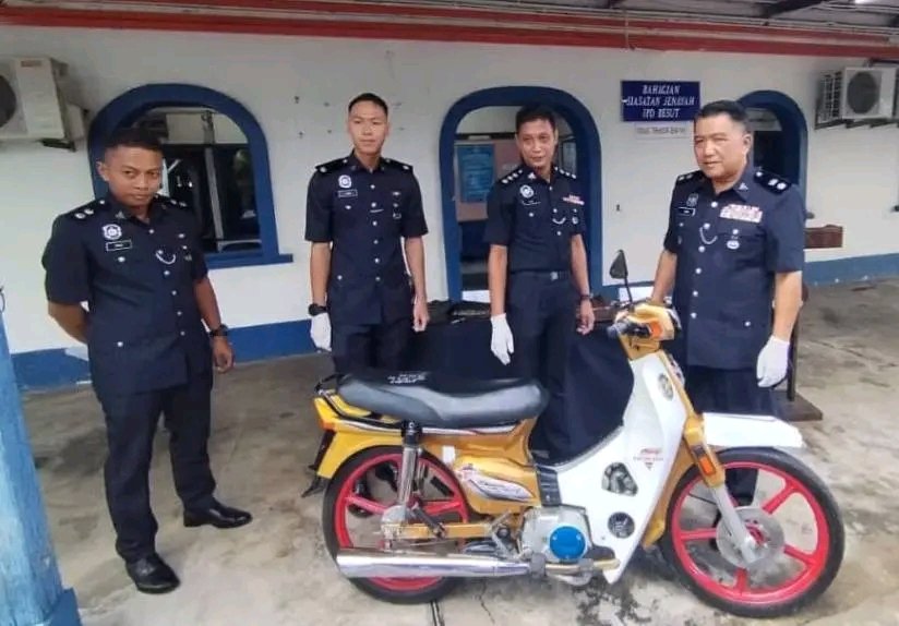 [Video] Nekad Rompak Kedai 24 Jam Kemudian Tertinggal Motosikal